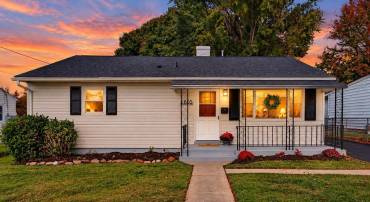1605 MONROE ST, WAYNESBORO, Virginia 22980, 3 Bedrooms Bedrooms, ,1 BathroomBathrooms,Residential,1605 MONROE ST,683556 MLS # 683556