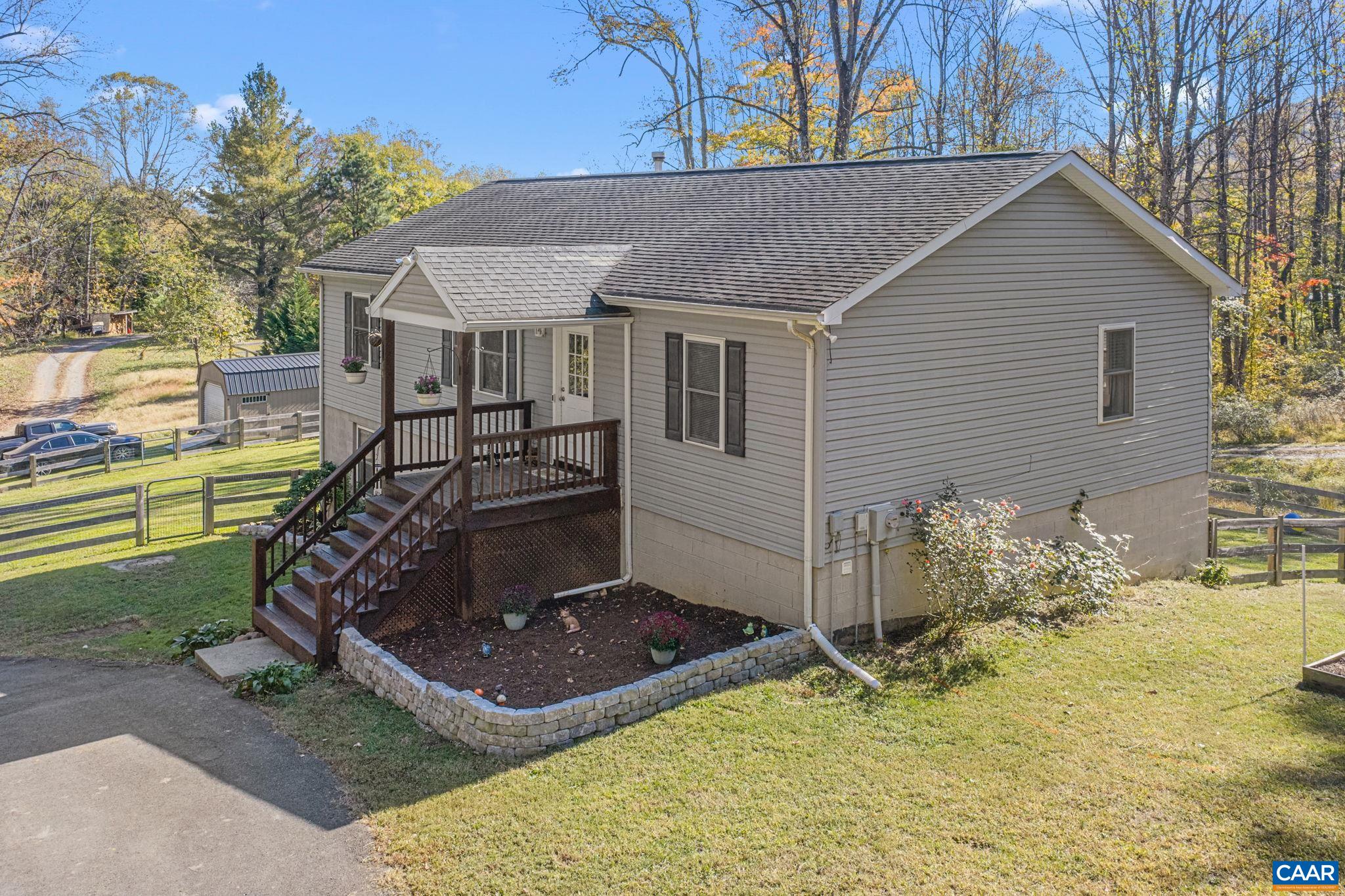 14 HIGH VIEW RD, STANARDSVILLE, Virginia 22973, 3 Bedrooms Bedrooms, ,3 BathroomsBathrooms,Residential,14 HIGH VIEW RD,683557 MLS # 683557 14 HIGH VIEW RD, STANARDSVILLE, Virginia 22973, 3 Bedrooms Bedrooms, ,3 BathroomsBathrooms,Residential,14 HIGH VIEW RD,683557 MLS # 683557