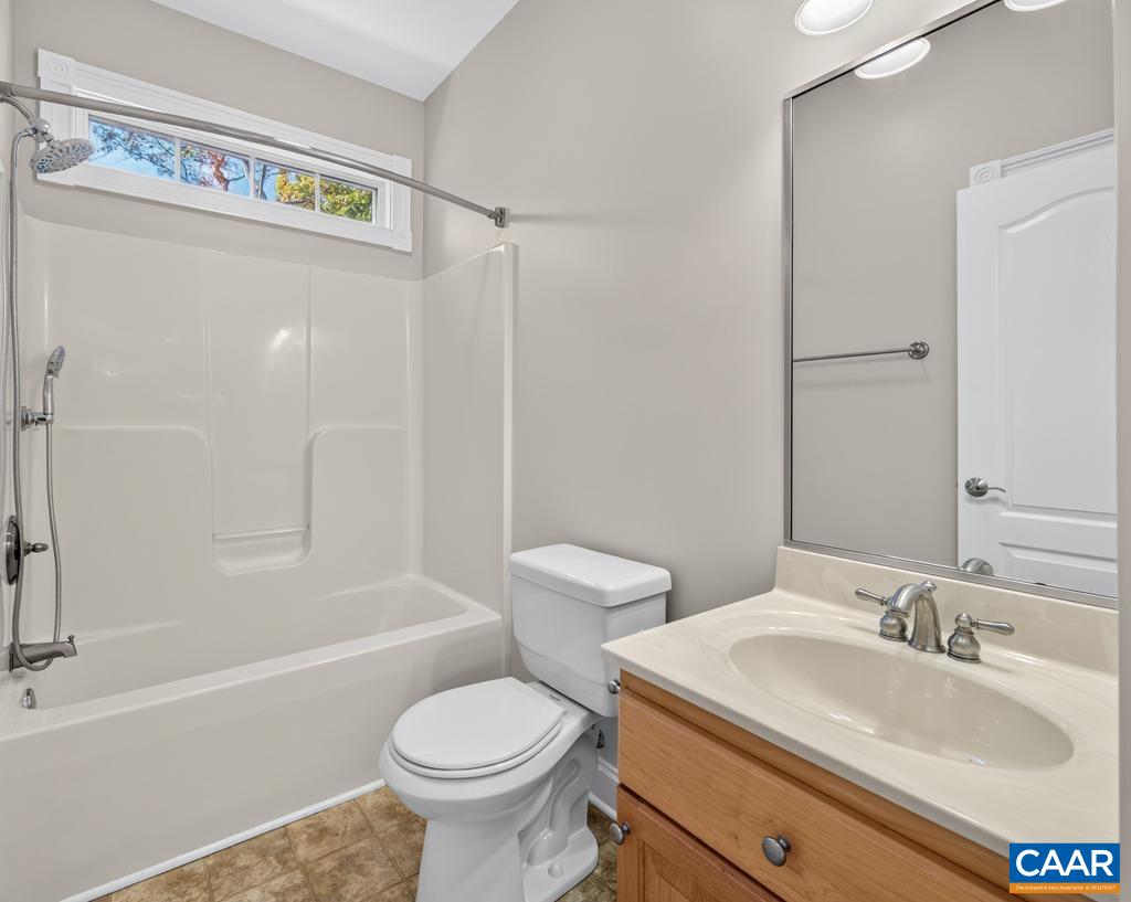 20 FAIRWOOD PL, PALMYRA, Virginia 22963, 4 Bedrooms Bedrooms, ,3 BathroomsBathrooms,Residential,20 FAIRWOOD PL,683558 MLS # 683558 20 FAIRWOOD PL, PALMYRA, Virginia 22963, 4 Bedrooms Bedrooms, ,3 BathroomsBathrooms,Residential,20 FAIRWOOD PL,683558 MLS # 683558