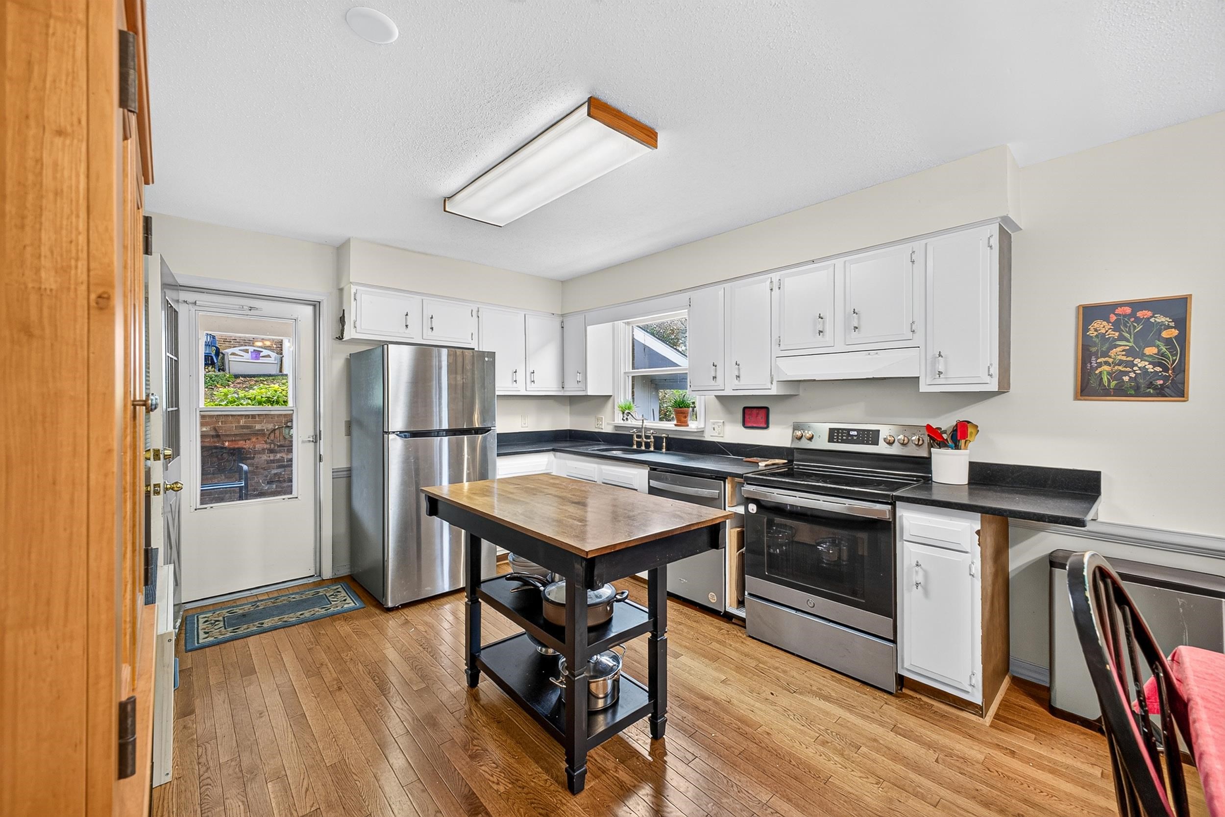 419 WEST AVE, HARRISONBURG, Virginia 22801, 3 Bedrooms Bedrooms, ,2 BathroomsBathrooms,Residential,419 WEST AVE,683560 MLS # 683560 419 WEST AVE, HARRISONBURG, Virginia 22801, 3 Bedrooms Bedrooms, ,2 BathroomsBathrooms,Residential,419 WEST AVE,683560 MLS # 683560