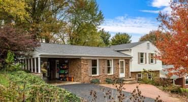 419 WEST AVE, HARRISONBURG, Virginia 22801, 3 Bedrooms Bedrooms, ,2 BathroomsBathrooms,Residential,419 WEST AVE,683560 MLS # 683560