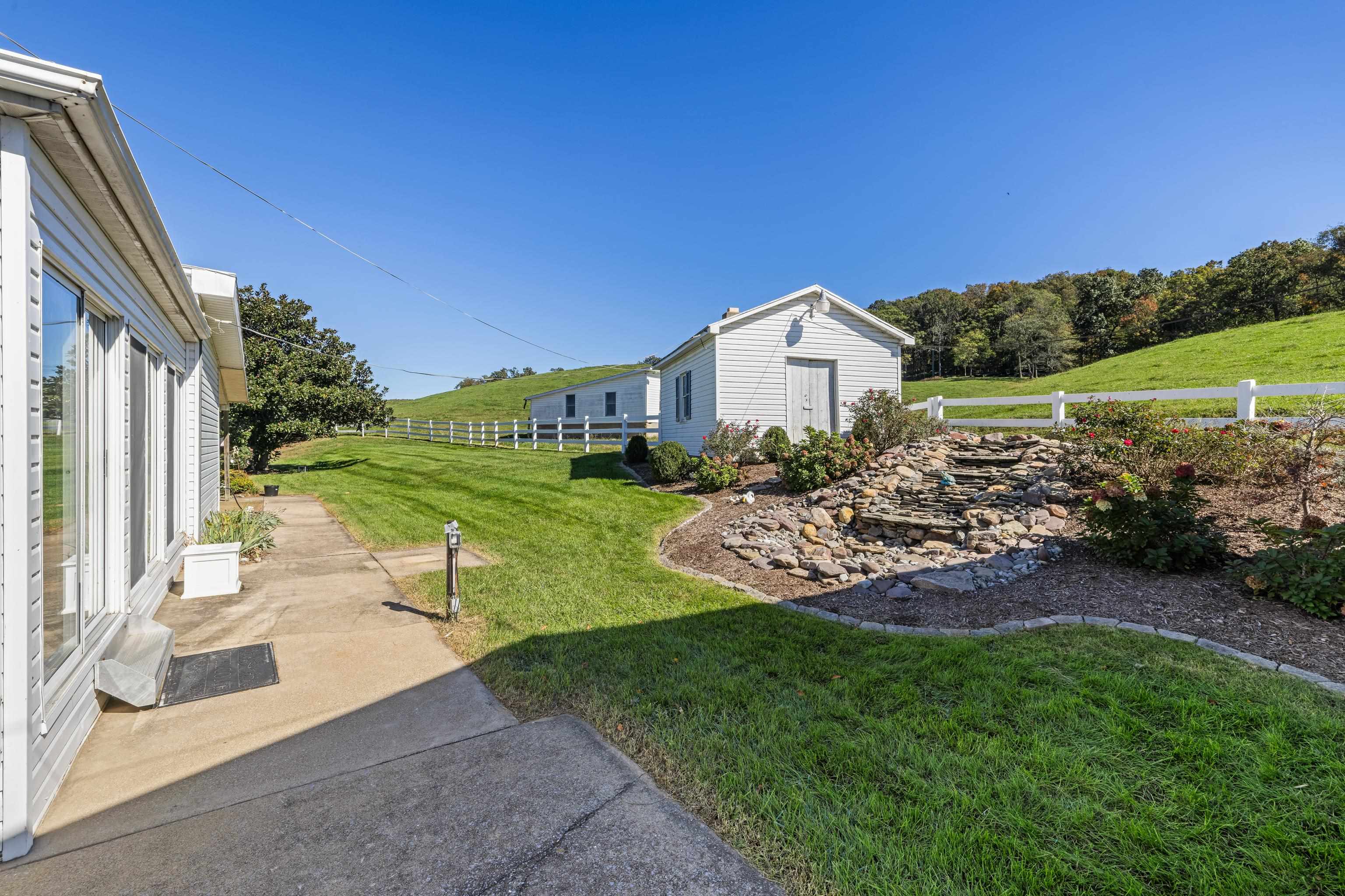 8274 SIMMERS VALLEY RD, ROCKINGHAM, Virginia 22802, 4 Bedrooms Bedrooms, ,3 BathroomsBathrooms,Residential,8274 SIMMERS VALLEY RD,683578 MLS # 683578 8274 SIMMERS VALLEY RD, ROCKINGHAM, Virginia 22802, 4 Bedrooms Bedrooms, ,3 BathroomsBathrooms,Residential,8274 SIMMERS VALLEY RD,683578 MLS # 683578