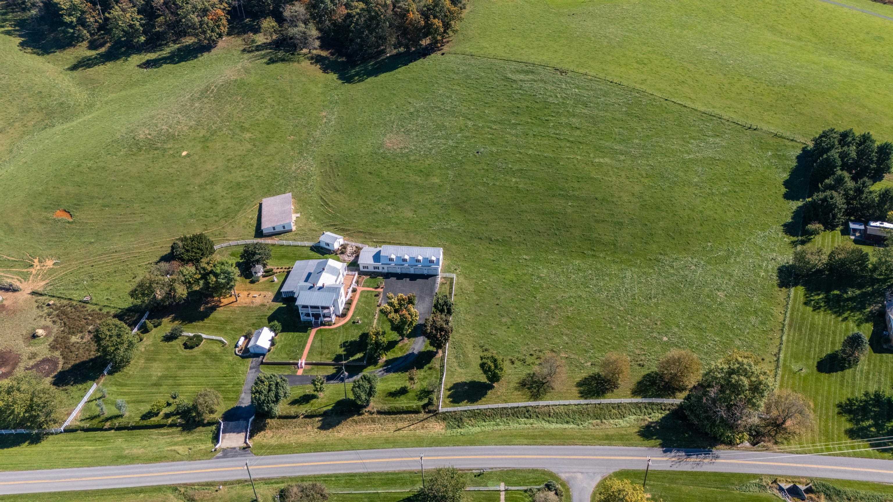 8274 SIMMERS VALLEY RD, ROCKINGHAM, Virginia 22802, 4 Bedrooms Bedrooms, ,3 BathroomsBathrooms,Residential,8274 SIMMERS VALLEY RD,683578 MLS # 683578 8274 SIMMERS VALLEY RD, ROCKINGHAM, Virginia 22802, 4 Bedrooms Bedrooms, ,3 BathroomsBathrooms,Residential,8274 SIMMERS VALLEY RD,683578 MLS # 683578