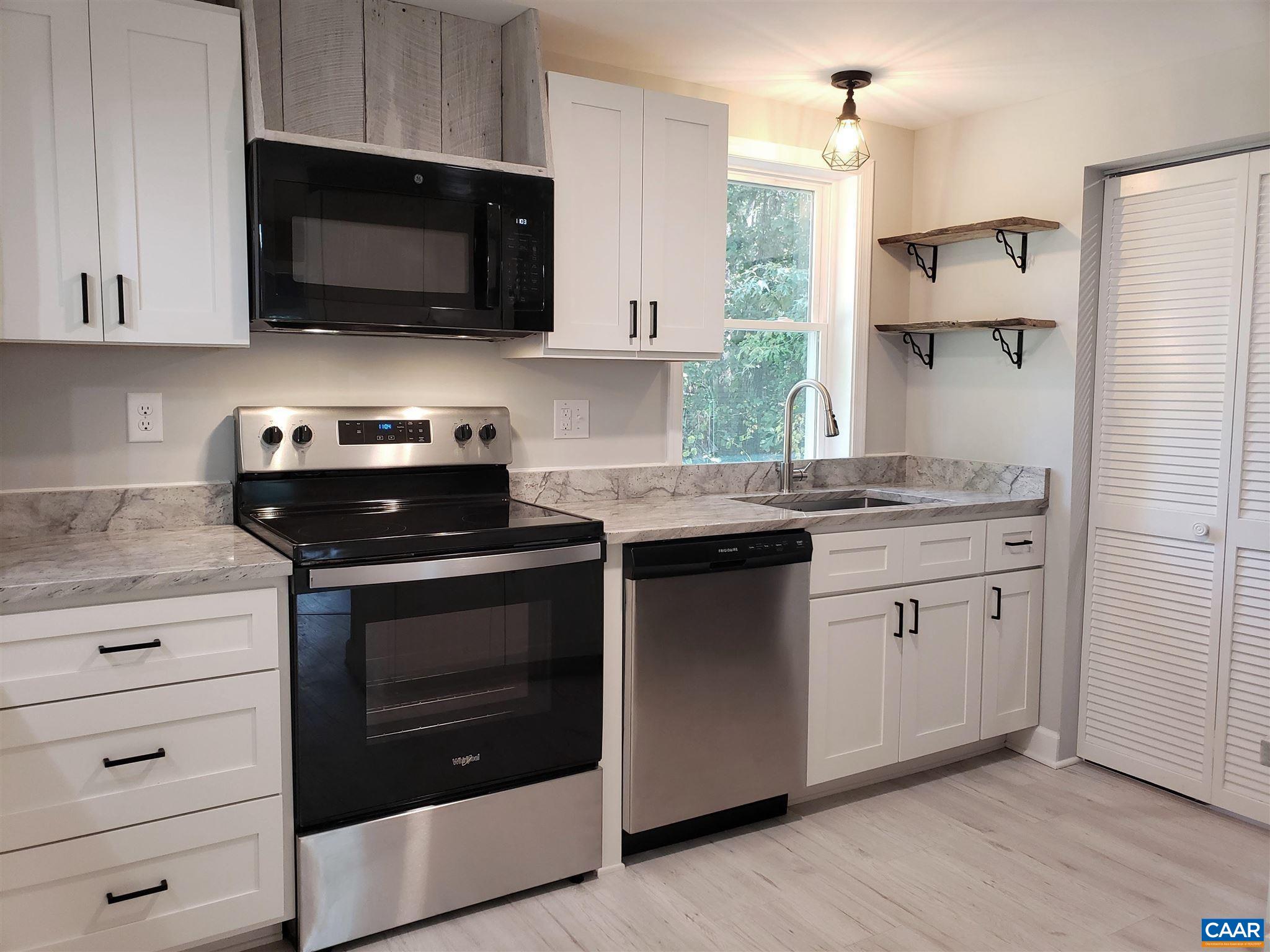 699 BLACK CAT RD, KESWICK, Virginia 22947, 3 Bedrooms Bedrooms, ,2 BathroomsBathrooms,Residential,Keswick Bungalow,699 BLACK CAT RD,683221 MLS # 683221 699 BLACK CAT RD, KESWICK, Virginia 22947, 3 Bedrooms Bedrooms, ,2 BathroomsBathrooms,Residential,Keswick Bungalow,699 BLACK CAT RD,683221 MLS # 683221