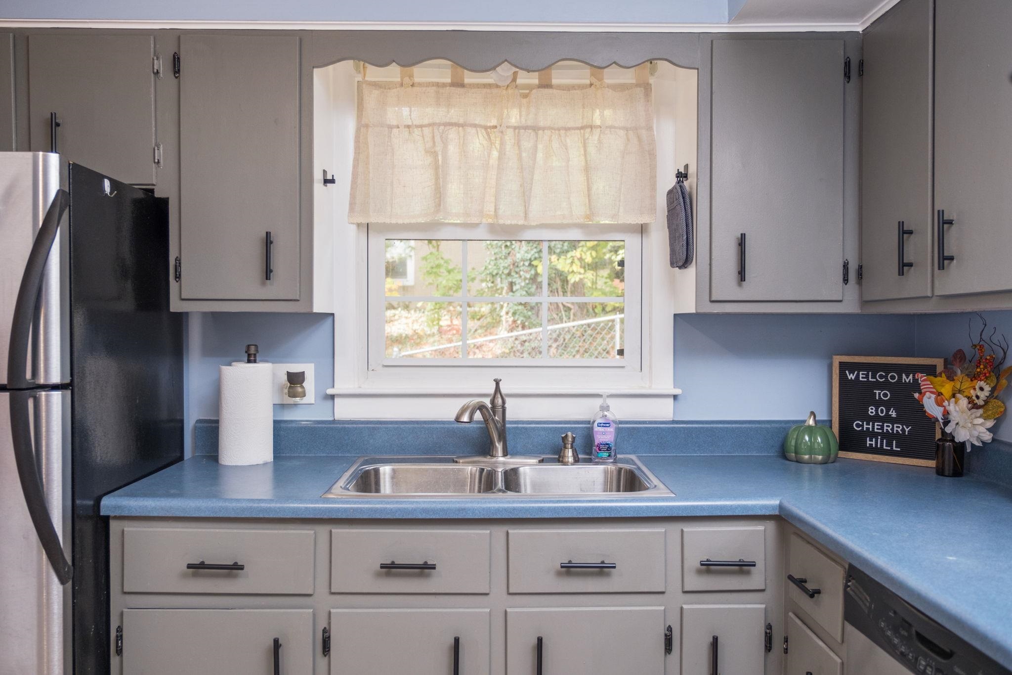 804 CHERRY HILL DR, STAUNTON, Virginia 22401, 3 Bedrooms Bedrooms, ,2 BathroomsBathrooms,Residential,804 CHERRY HILL DR,683425 MLS # 683425 804 CHERRY HILL DR, STAUNTON, Virginia 22401, 3 Bedrooms Bedrooms, ,2 BathroomsBathrooms,Residential,804 CHERRY HILL DR,683425 MLS # 683425