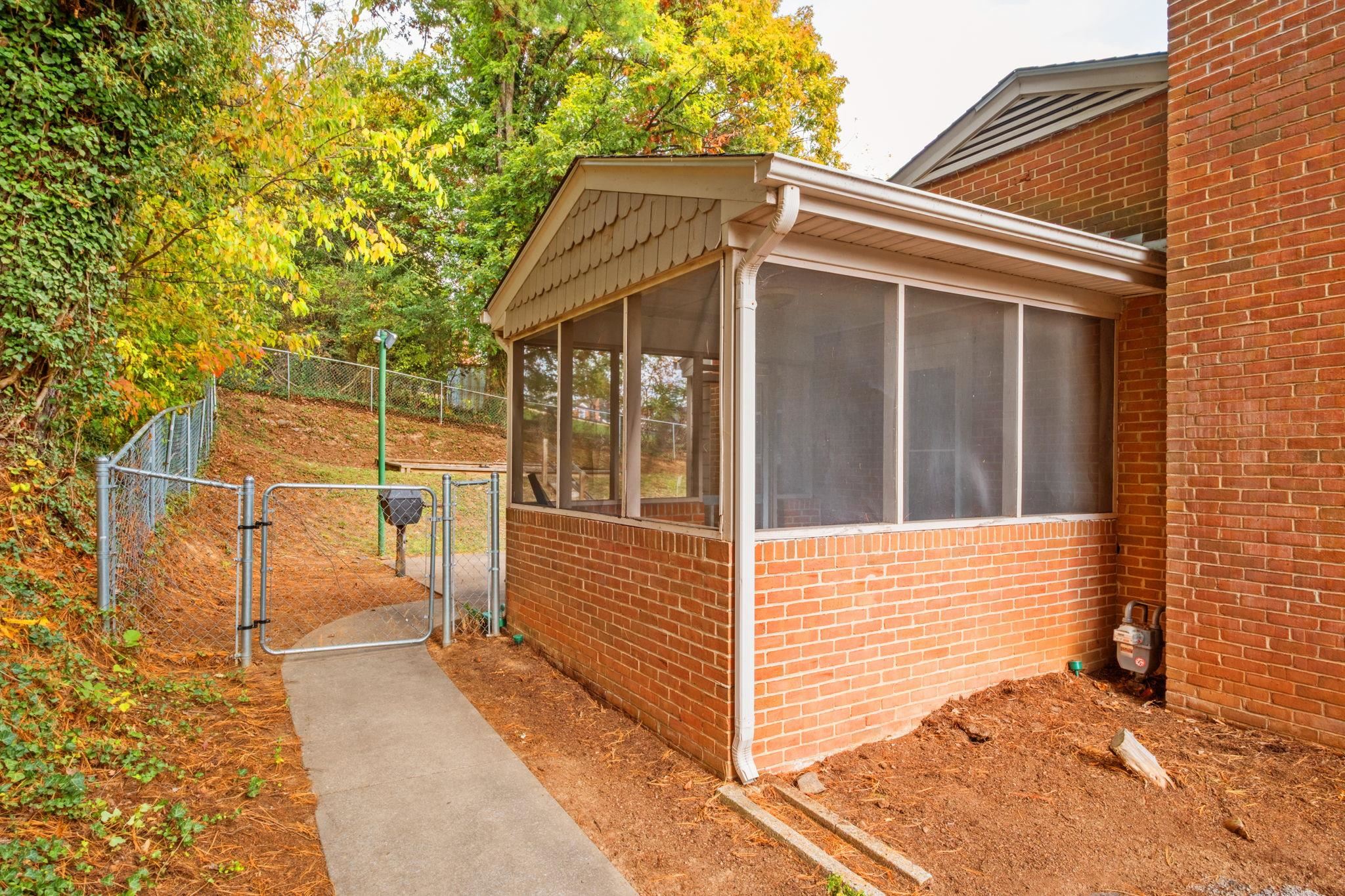 804 CHERRY HILL DR, STAUNTON, Virginia 22401, 3 Bedrooms Bedrooms, ,2 BathroomsBathrooms,Residential,804 CHERRY HILL DR,683425 MLS # 683425 804 CHERRY HILL DR, STAUNTON, Virginia 22401, 3 Bedrooms Bedrooms, ,2 BathroomsBathrooms,Residential,804 CHERRY HILL DR,683425 MLS # 683425