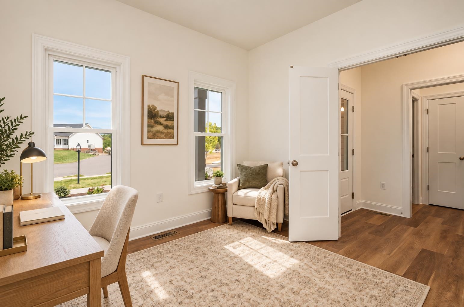 Versatile home office space Versatile home office space