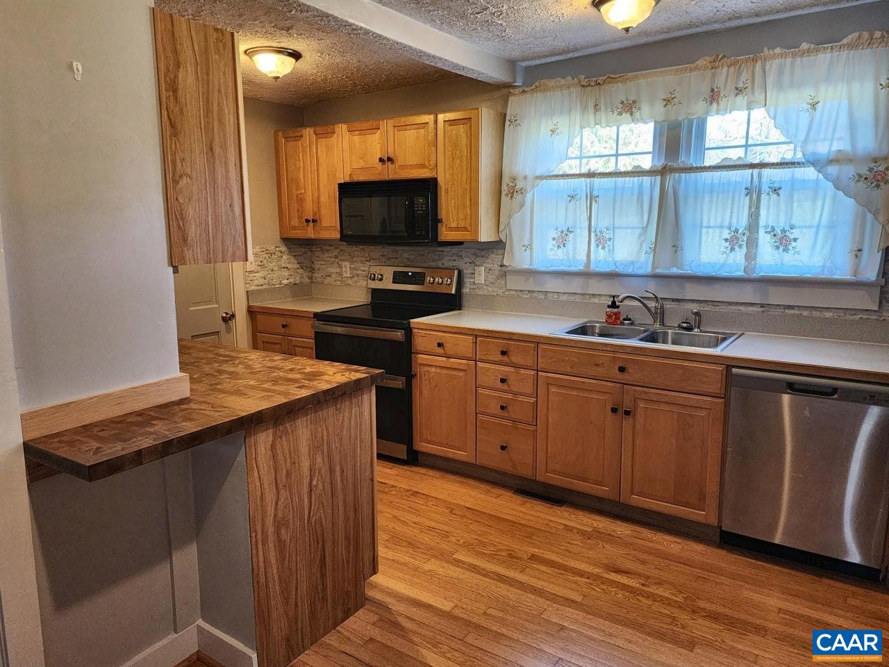 10778 ROCKFISH RIVER RD, SHIPMAN, Virginia 22971, 3 Bedrooms Bedrooms, ,2 BathroomsBathrooms,Residential,10778 ROCKFISH RIVER RD,683585 MLS # 683585