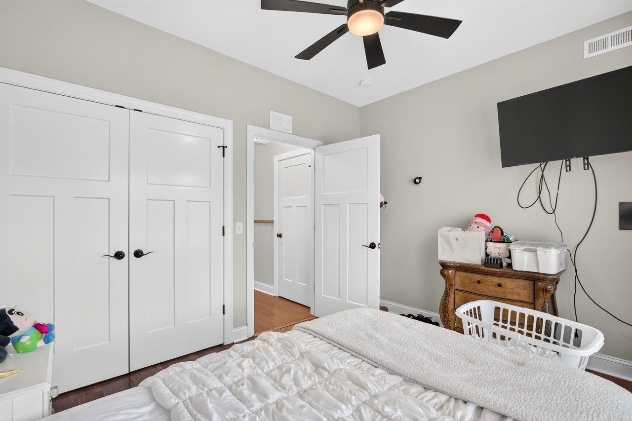 2565 GREENPORT DR, ROCKINGHAM, Virginia 22801, 2 Bedrooms Bedrooms, ,2 BathroomsBathrooms,Residential,2565 GREENPORT DR,683592 MLS # 683592 2565 GREENPORT DR, ROCKINGHAM, Virginia 22801, 2 Bedrooms Bedrooms, ,2 BathroomsBathrooms,Residential,2565 GREENPORT DR,683592 MLS # 683592
