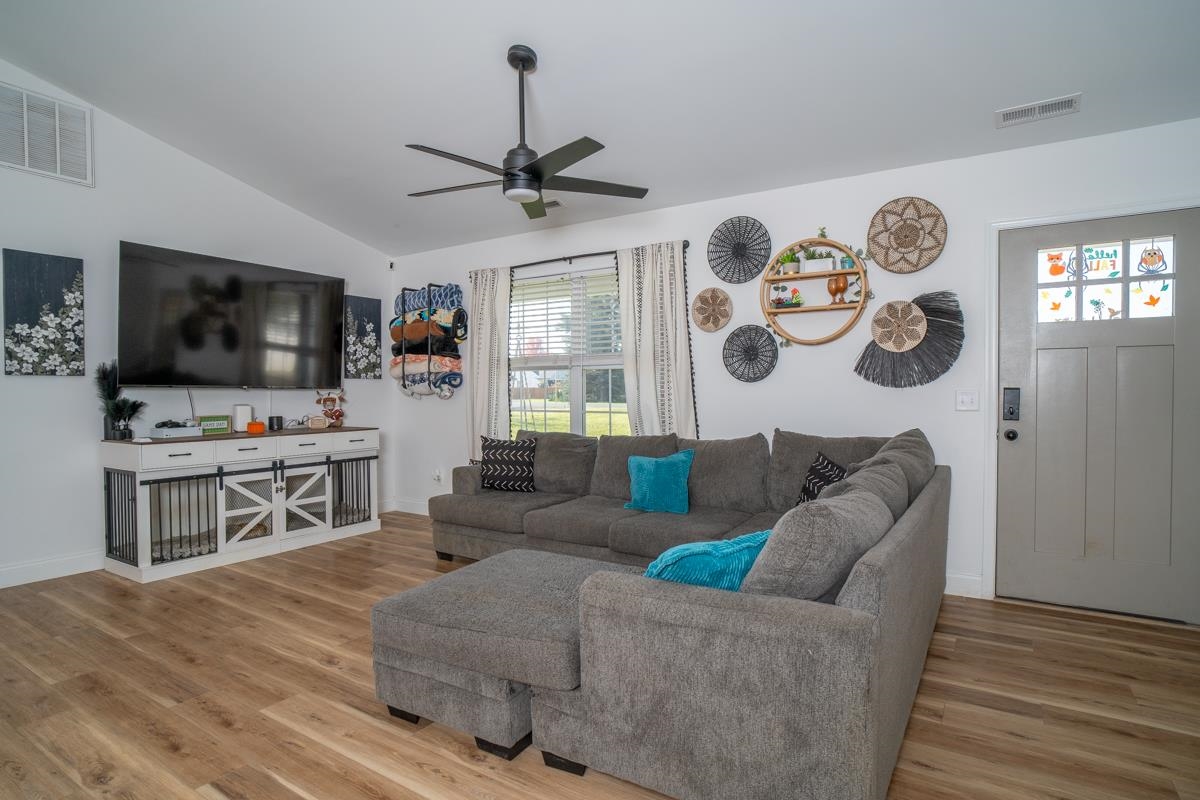 64 LOFTON DR, WEYERS CAVE, Virginia 24486, 3 Bedrooms Bedrooms, ,2 BathroomsBathrooms,Residential,64 LOFTON DR,683594 MLS # 683594 64 LOFTON DR, WEYERS CAVE, Virginia 24486, 3 Bedrooms Bedrooms, ,2 BathroomsBathrooms,Residential,64 LOFTON DR,683594 MLS # 683594