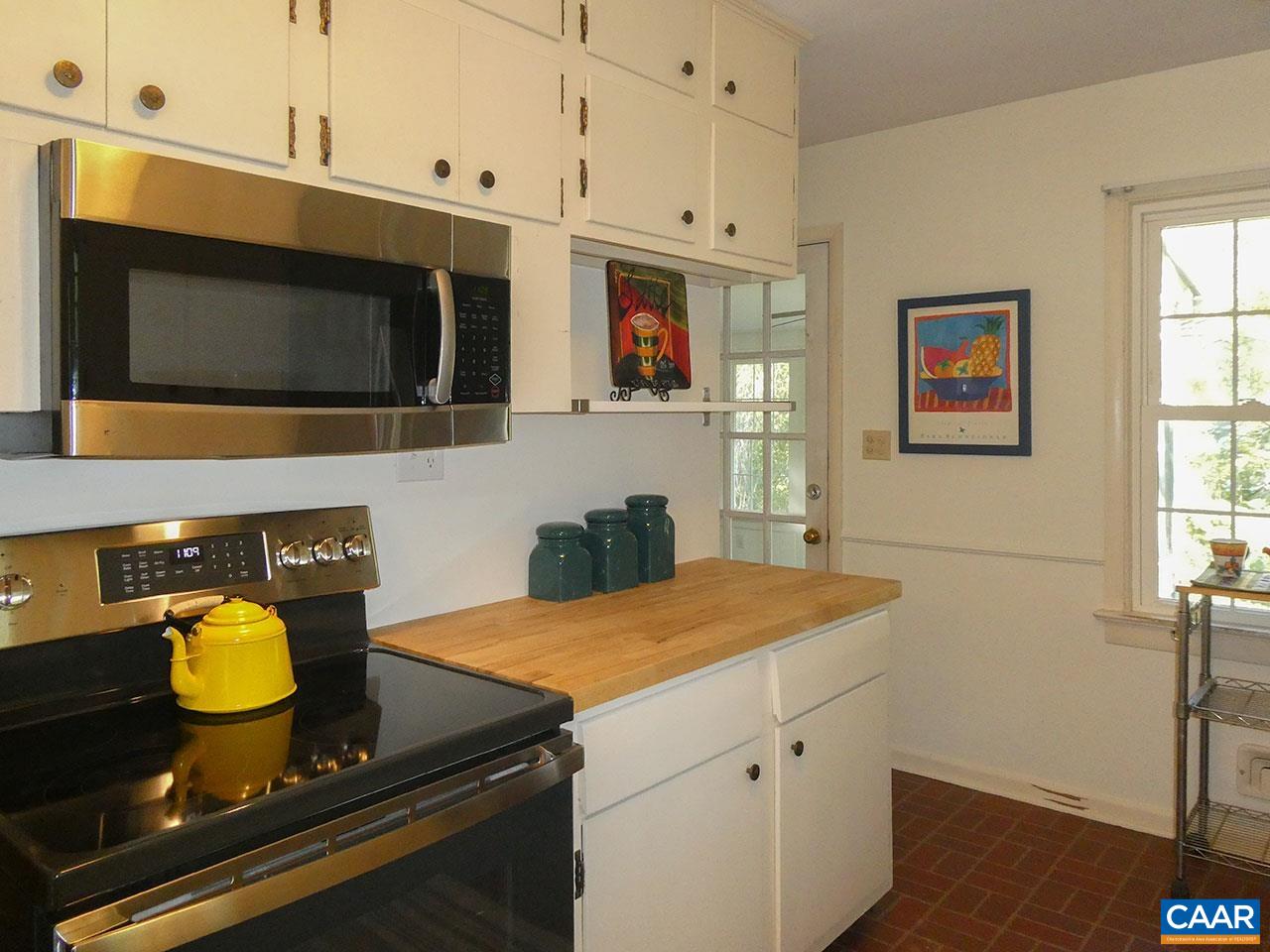 409 MOSELEY DR, CHARLOTTESVILLE, Virginia 22903, 5 Bedrooms Bedrooms, ,2 BathroomsBathrooms,Residential,409 MOSELEY DR,683595 MLS # 683595 409 MOSELEY DR, CHARLOTTESVILLE, Virginia 22903, 5 Bedrooms Bedrooms, ,2 BathroomsBathrooms,Residential,409 MOSELEY DR,683595 MLS # 683595