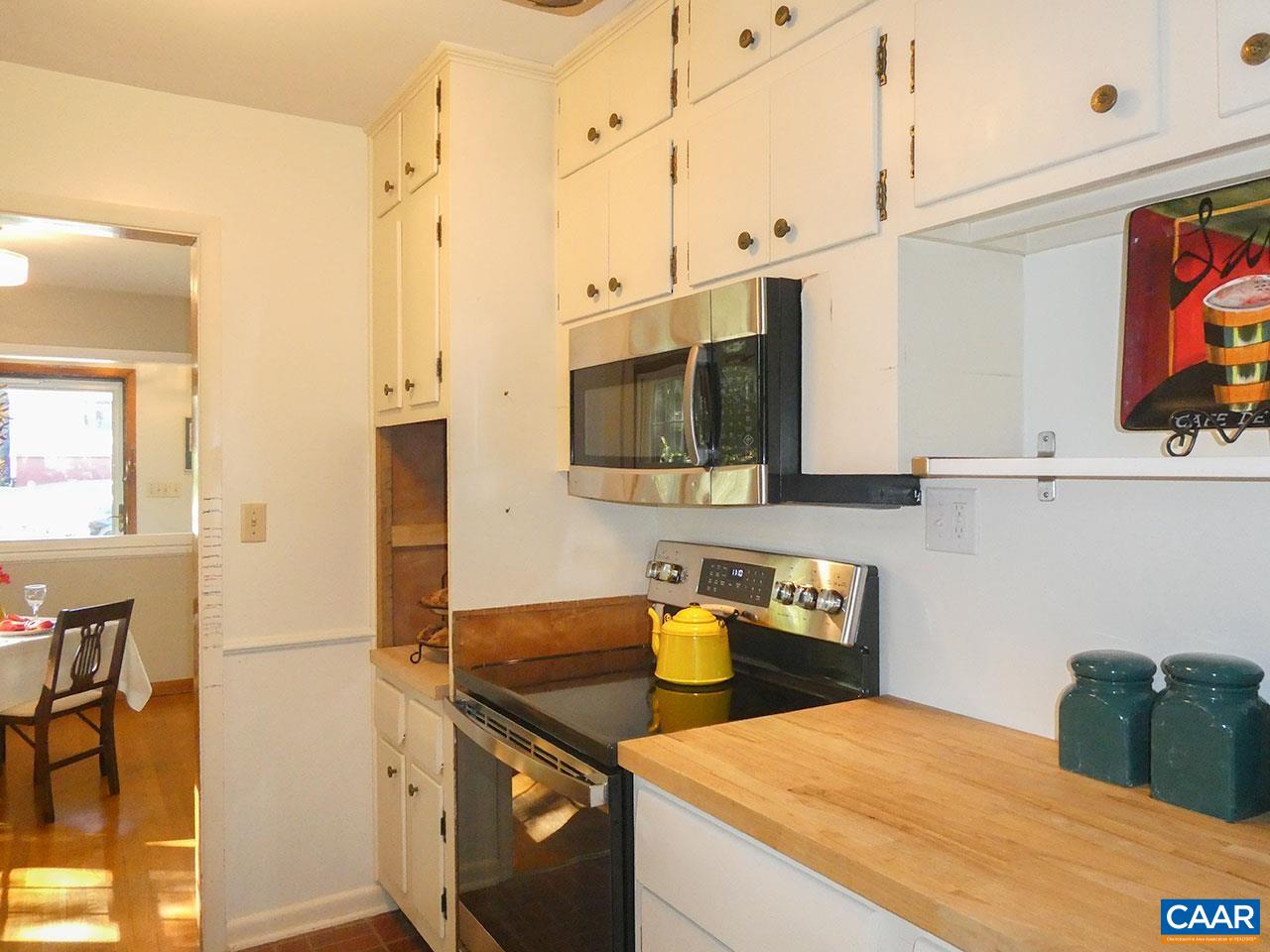 409 MOSELEY DR, CHARLOTTESVILLE, Virginia 22903, 5 Bedrooms Bedrooms, ,2 BathroomsBathrooms,Residential,409 MOSELEY DR,683595 MLS # 683595 409 MOSELEY DR, CHARLOTTESVILLE, Virginia 22903, 5 Bedrooms Bedrooms, ,2 BathroomsBathrooms,Residential,409 MOSELEY DR,683595 MLS # 683595