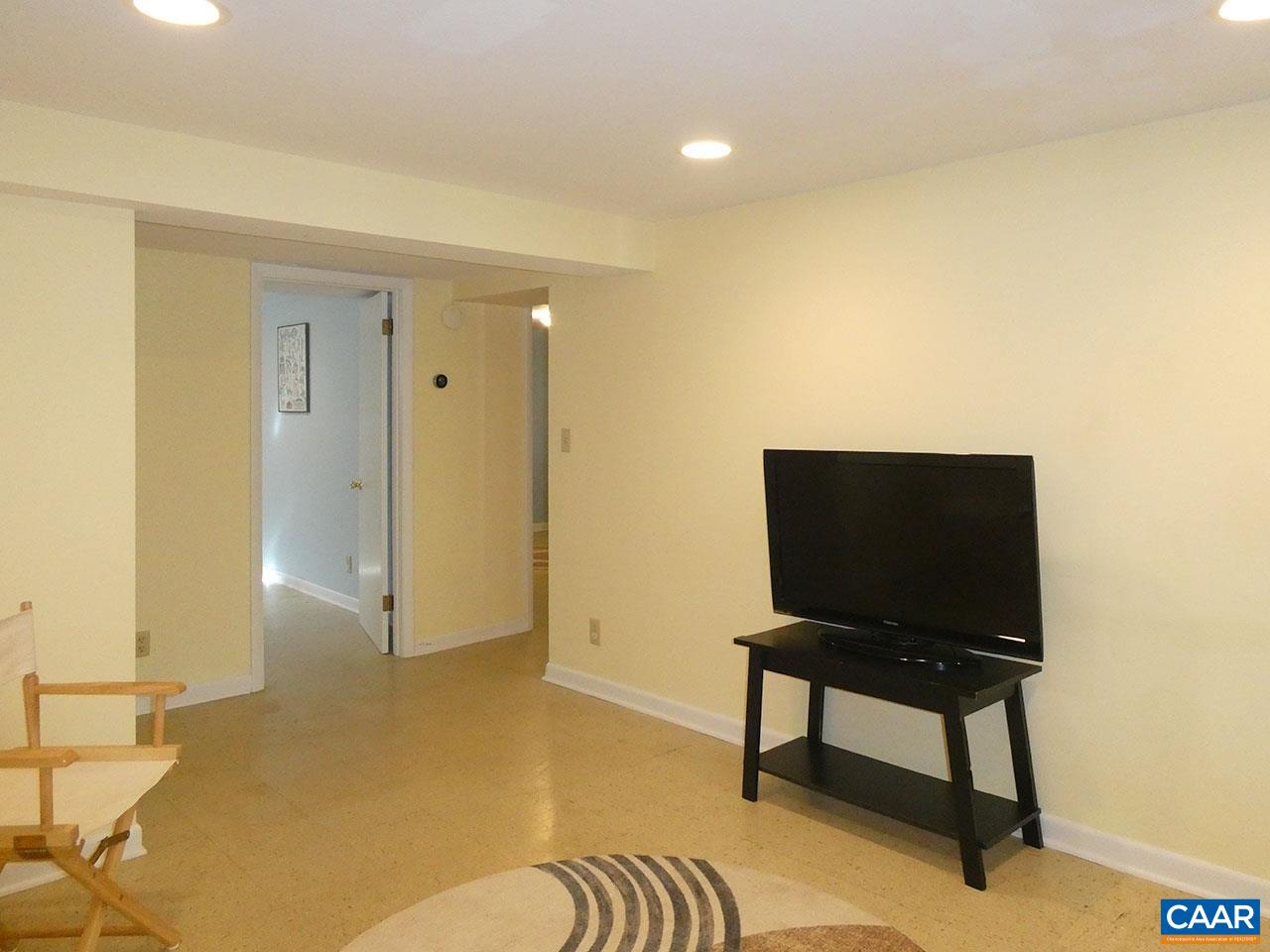409 MOSELEY DR, CHARLOTTESVILLE, Virginia 22903, 5 Bedrooms Bedrooms, ,2 BathroomsBathrooms,Residential,409 MOSELEY DR,683595 MLS # 683595 409 MOSELEY DR, CHARLOTTESVILLE, Virginia 22903, 5 Bedrooms Bedrooms, ,2 BathroomsBathrooms,Residential,409 MOSELEY DR,683595 MLS # 683595