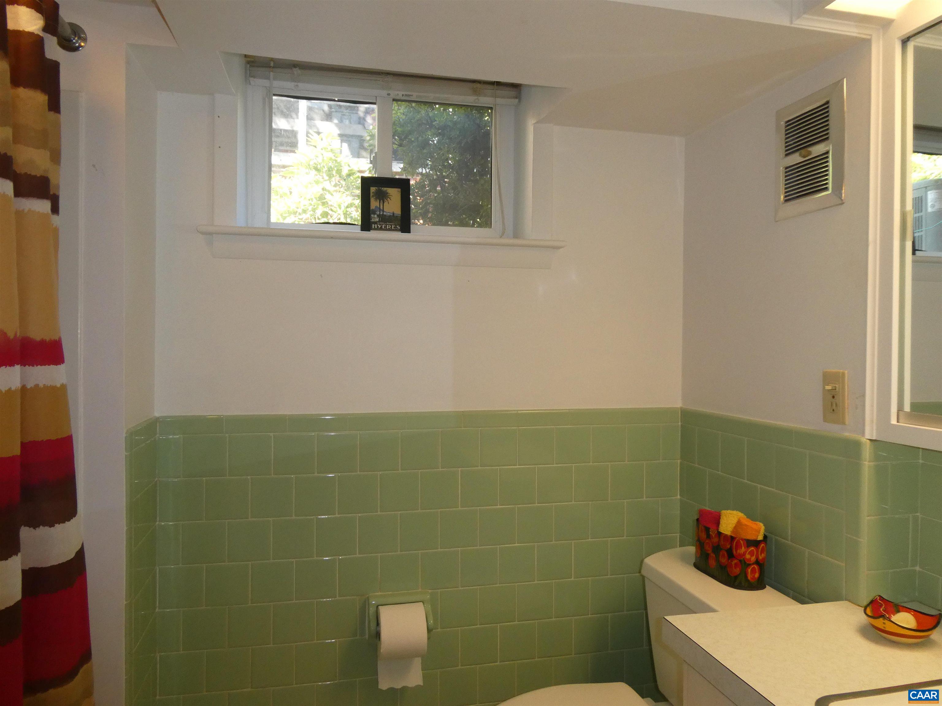 409 MOSELEY DR, CHARLOTTESVILLE, Virginia 22903, 5 Bedrooms Bedrooms, ,2 BathroomsBathrooms,Residential,409 MOSELEY DR,683595 MLS # 683595 409 MOSELEY DR, CHARLOTTESVILLE, Virginia 22903, 5 Bedrooms Bedrooms, ,2 BathroomsBathrooms,Residential,409 MOSELEY DR,683595 MLS # 683595
