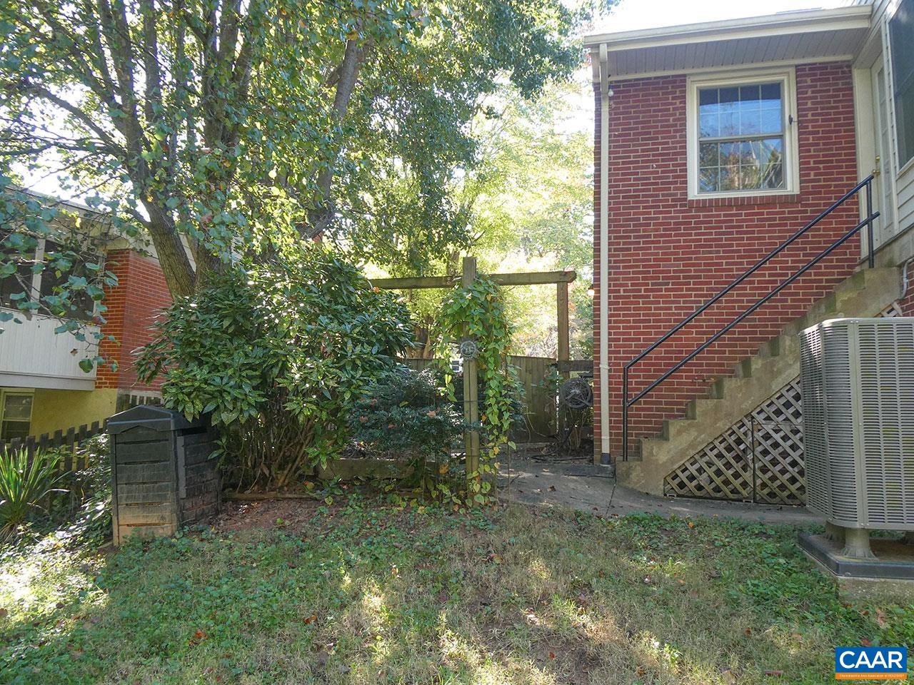 409 MOSELEY DR, CHARLOTTESVILLE, Virginia 22903, 5 Bedrooms Bedrooms, ,2 BathroomsBathrooms,Residential,409 MOSELEY DR,683595 MLS # 683595 409 MOSELEY DR, CHARLOTTESVILLE, Virginia 22903, 5 Bedrooms Bedrooms, ,2 BathroomsBathrooms,Residential,409 MOSELEY DR,683595 MLS # 683595