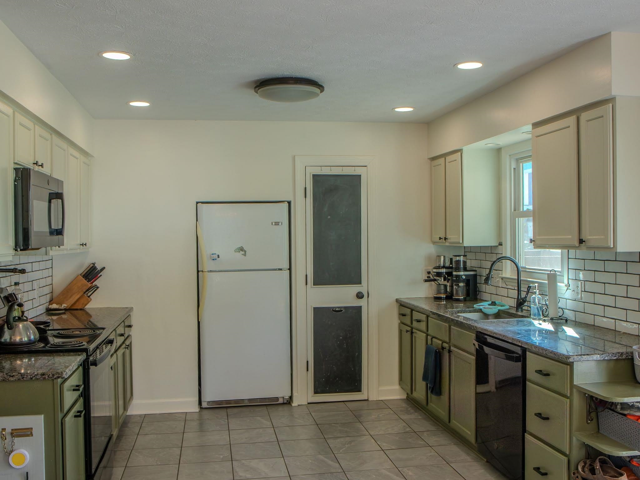 1917 HERMITAGE RD, WAYNESBORO, Virginia 22980, 3 Bedrooms Bedrooms, ,2 BathroomsBathrooms,Residential,1917 HERMITAGE RD,683608 MLS # 683608