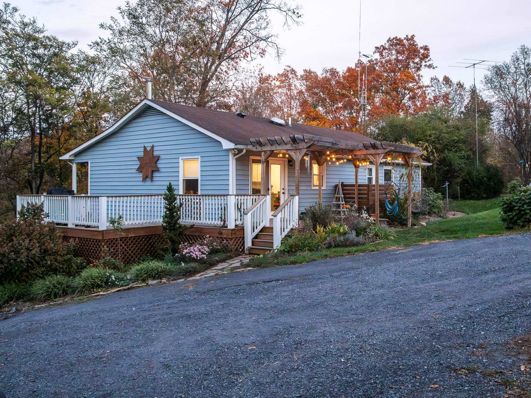 1917 HERMITAGE RD, WAYNESBORO, Virginia 22980, 3 Bedrooms Bedrooms, ,2 BathroomsBathrooms,Residential,1917 HERMITAGE RD,683608 MLS # 683608