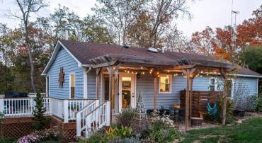 1917 HERMITAGE RD, WAYNESBORO, Virginia 22980, 3 Bedrooms Bedrooms, ,2 BathroomsBathrooms,Residential,1917 HERMITAGE RD,683608 MLS # 683608