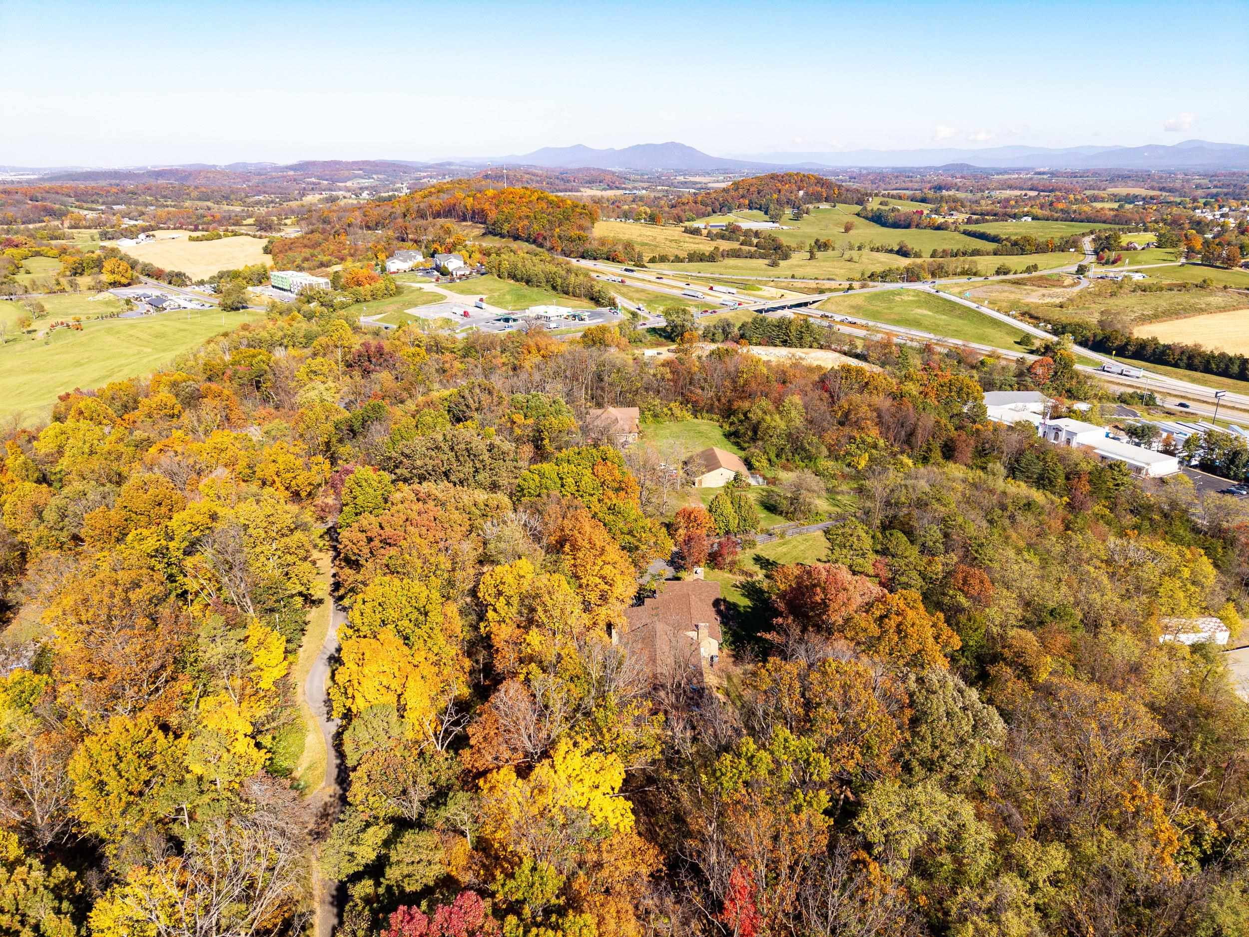 96 RIDGETOP DR, WEYERS CAVE, Virginia 24486, 4 Bedrooms Bedrooms, ,3 BathroomsBathrooms,Residential,96 RIDGETOP DR,683618 MLS # 683618