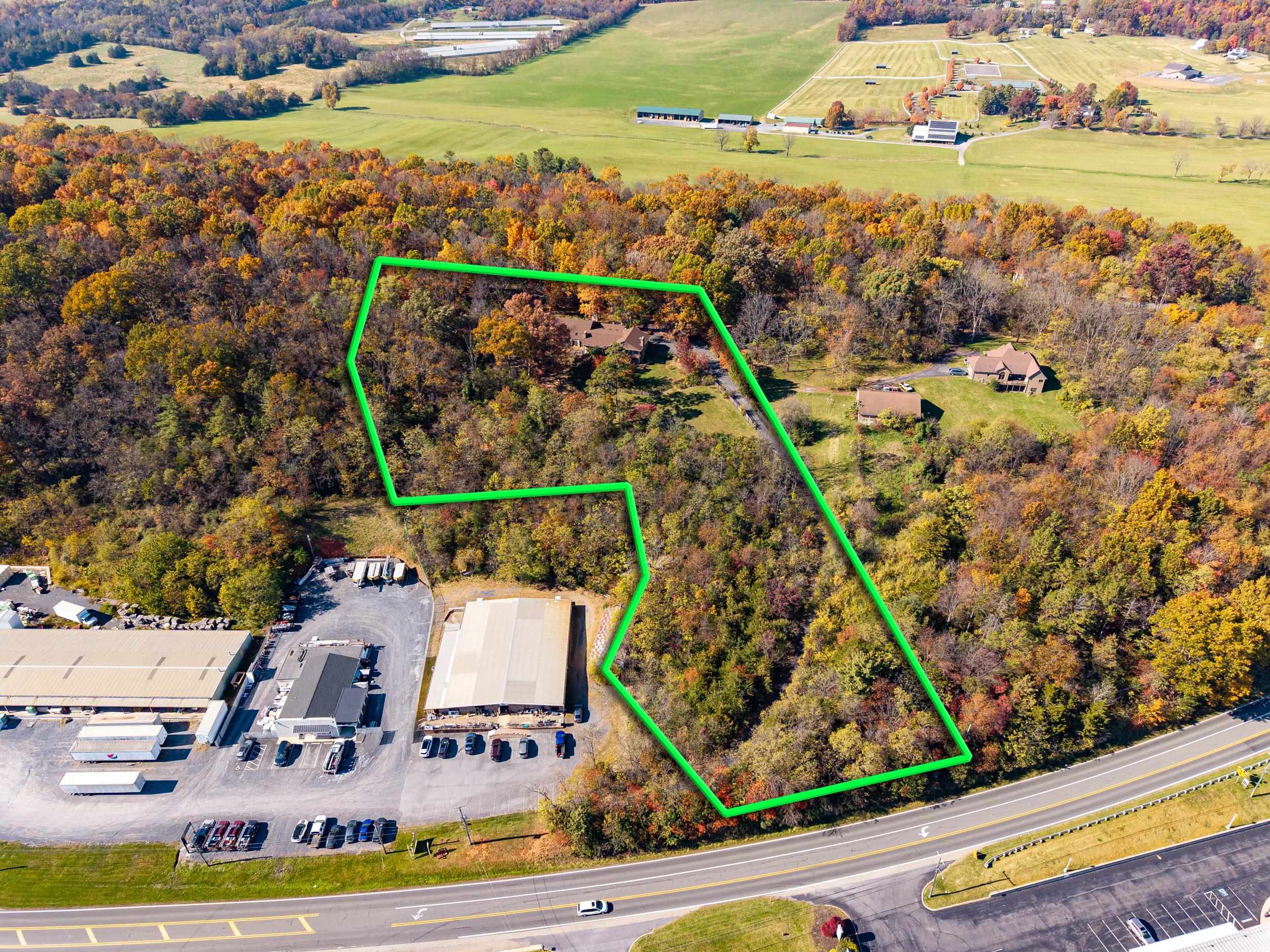 96 RIDGETOP DR, WEYERS CAVE, Virginia 24486, 4 Bedrooms Bedrooms, ,3 BathroomsBathrooms,Residential,96 RIDGETOP DR,683618 MLS # 683618