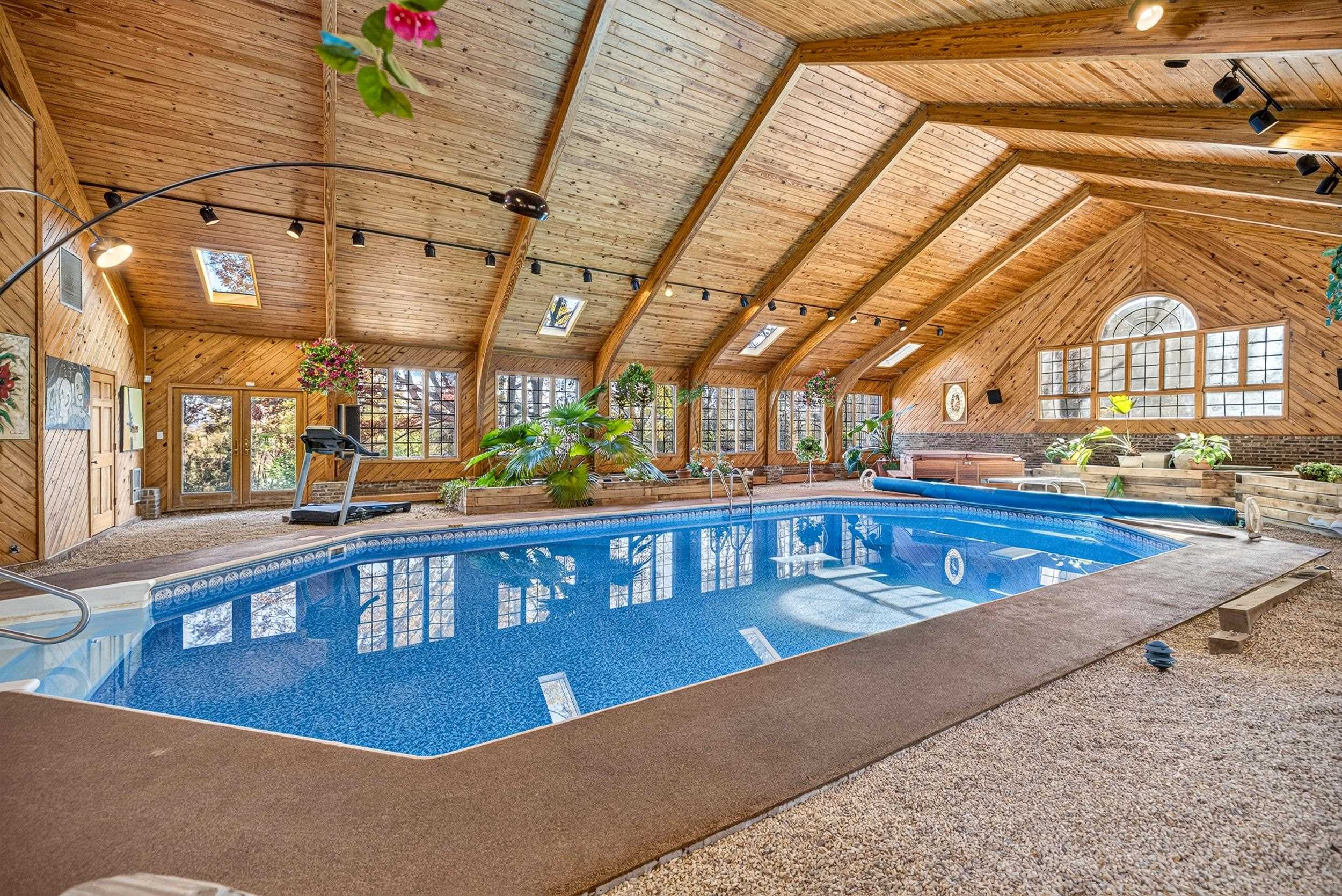 96 RIDGETOP DR, WEYERS CAVE, Virginia 24486, 4 Bedrooms Bedrooms, ,3 BathroomsBathrooms,Residential,96 RIDGETOP DR,683618 MLS # 683618