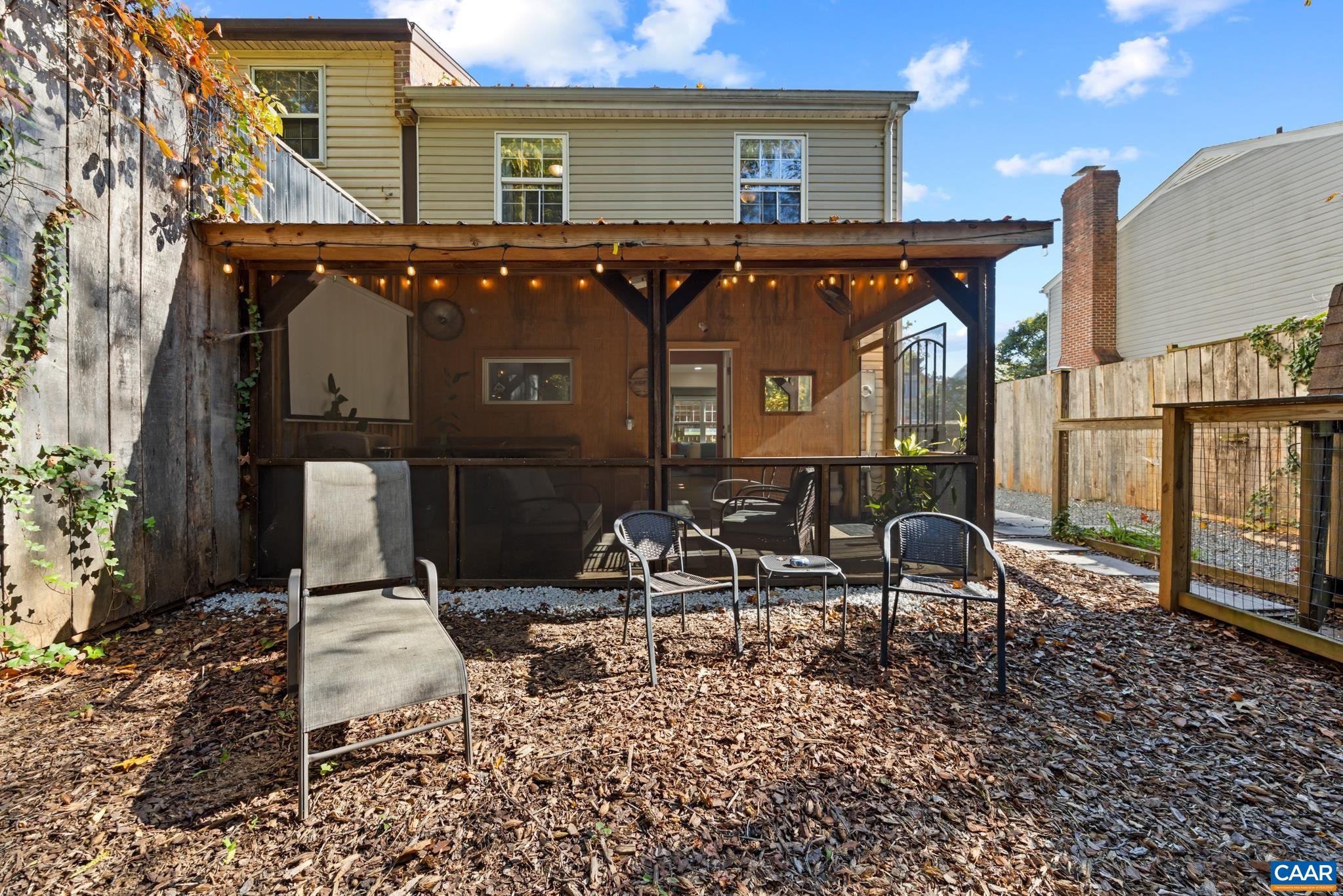 723 ORANGEDALE AVE, CHARLOTTESVILLE, Virginia 22903, 2 Bedrooms Bedrooms, ,1 BathroomBathrooms,Residential,Orangedale Oasis,723 ORANGEDALE AVE,683626 MLS # 683626