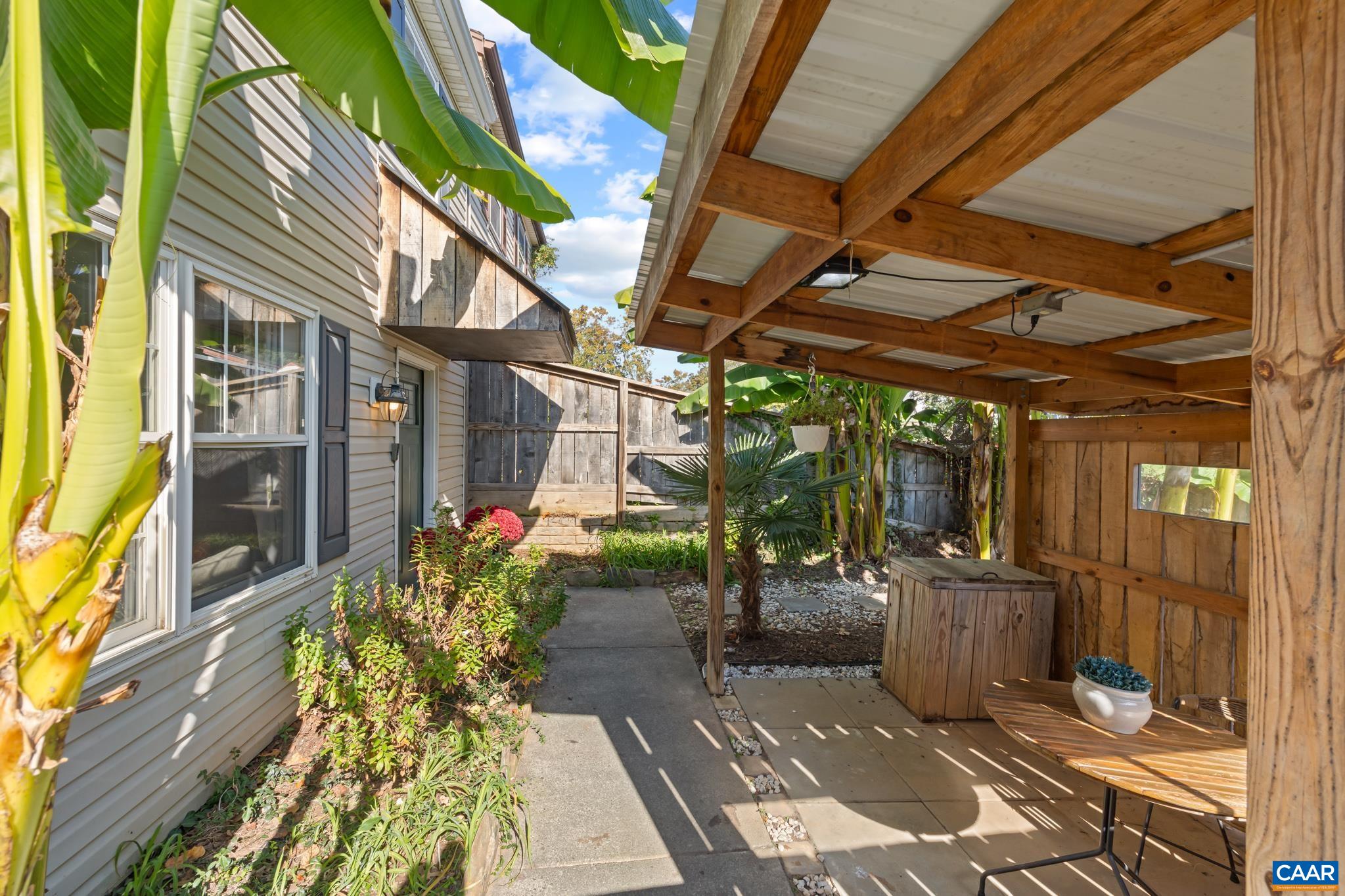 723 ORANGEDALE AVE, CHARLOTTESVILLE, Virginia 22903, 2 Bedrooms Bedrooms, ,1 BathroomBathrooms,Residential,Orangedale Oasis,723 ORANGEDALE AVE,683626 MLS # 683626
